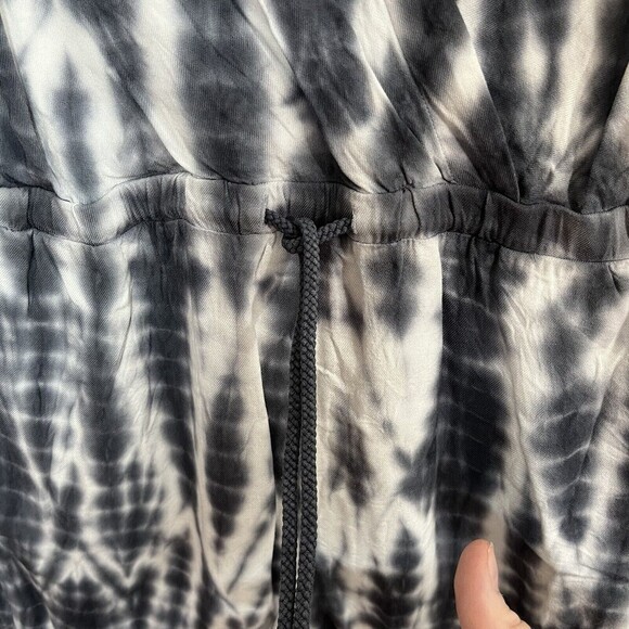 Cloth and Stone Tie Dye Sleeveless‎ Romper Gray White Pockets Size Medium - Picture 7 of 12